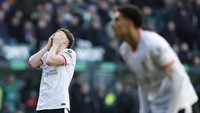 0 penampilan di Premier League. Keempat penampilan McConnell musim ini belum ada yang terjadi di Premier League. Empat kali masuk skuad partai Premier League, ia tetap belum dapat kesempatan main. Foto: Action Images via Reuters/Peter Cziborra