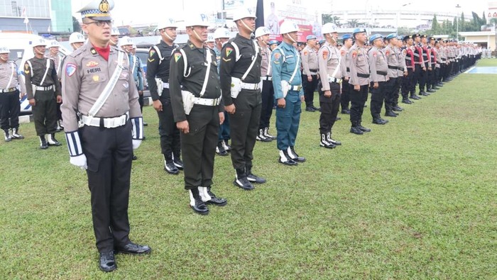 Polda Sumsel menggelar apel kesiapan Operasi Keselamatan Musi tahun 2025