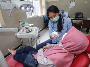 Apa Itu Tukang Gigi? Bedanya dengan Dokter Gigi dan Terapis Gigi-Mulut