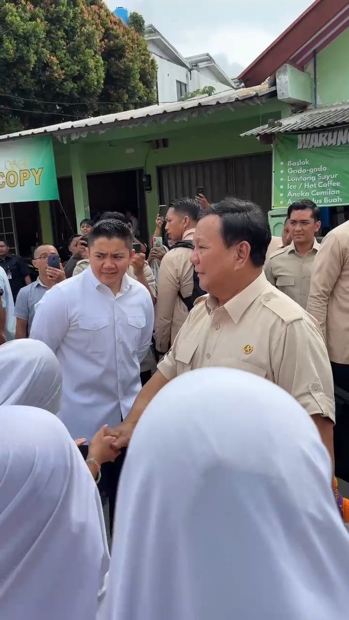 Prabowo saat mengecek makan bergizi gratis di SD Bogor (dok. Istimewa)