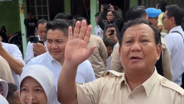 Prabowo saat mengecek makan bergizi gratis di SD Bogor (dok. Istimewa)