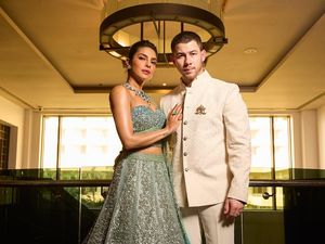 Video: Melihat Perayaan Diwali Priyanka Chopra dan Nick Jonas di New York