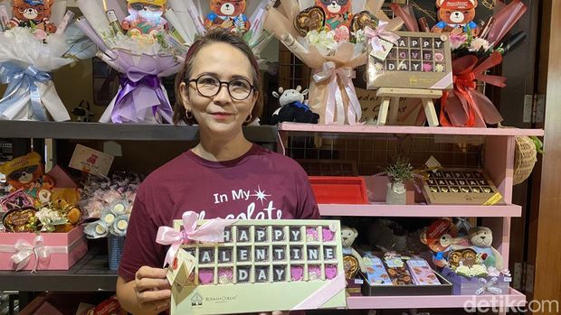 Roemah Cokelat di Semarang kebanjiran pembeli jelang Valentine. Foto diunggah Senin (10/2/2025).