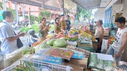 Pemantauan Tim Satgas Ketahanan Pangan di Pasar Banyuasri dan Pasar Anyar Buleleng, Senin (10/2/2025).