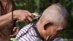 Sejuk, Asyik, Potong Rambut di Bawah Pohon