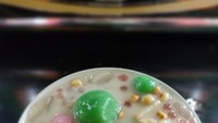 Wedang Ronde & Sekoteng Sindang Palay juga bisa dihampiri jika ingin menikmati sekoteng. Sekoteng di sini juga bisa ditambahkan ronde. Harganya Rp 20.000 - Rp 25.000 per porsi. Foto: Google Review