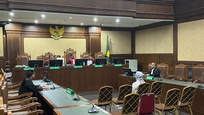 Sidang kasus suap eks panitera Pengadilan Negeri Jakarta Timur (PN Jaktim), Rina Pertiwi