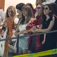 Pada Super Bowl 2025 yang berlangsung Minggu (9/2/2025) malam digelar final football antara tim Travis Kelce, Kansas City Chiefs melawan Philadelphia Eagles. Saat ini tim Philadelphia Eagles unggul dari tim Kansas City Chiefs. Foto: Dok. AP Photo, AFP Photo