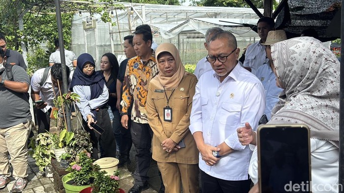 Zulhas Puji Kelompok Tani di Surabaya: Bisa Jadi Contoh Kemandirian Pangan