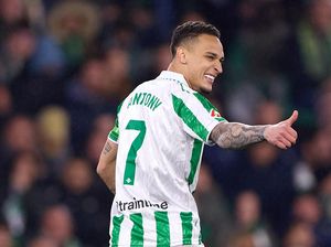 Isco Mau Antony Bertahan Semusim Lagi di Real Betis, Ajak Supoter Galang Dana