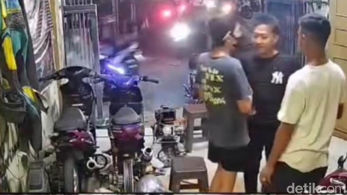 Aksi pemabuk bikin onar di Mandalajati, bandung.