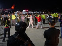 Detik-detik AS Deportasi Imigran Ilegal ke Venezuela