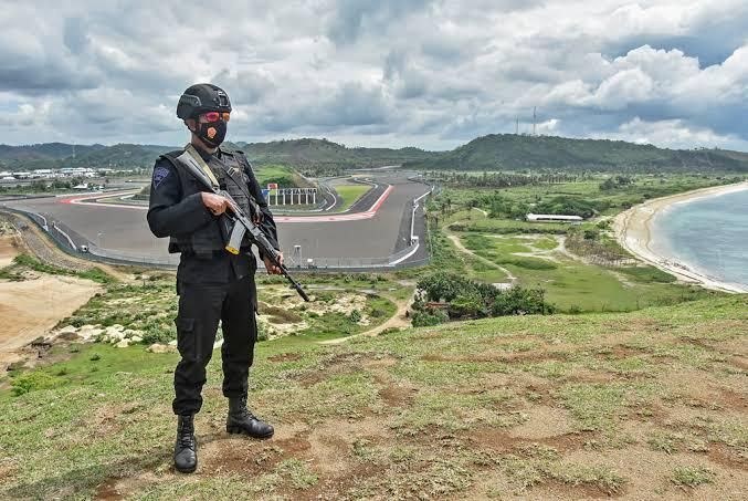 Bukit Seger di depan tikungan 10 Sirkuit Mandalika, Lombok Tengah, NTB. (Ahmad Viqi/detikBali)