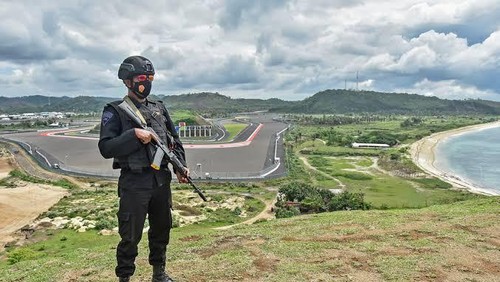 Bukit Seger di depan tikungan 10 Sirkuit Mandalika, Lombok Tengah, NTB. (Ahmad Viqi/detikBali)