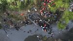 Horor! 51 Penumpang Bus Tewas Usai Jatuh ke Sungai Tercemar Limbah