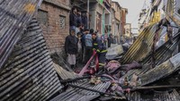 Beberapa rumah hangus terbakar dalam insiden kebakaran besar di daerah Noorbagh di pinggiran Srinagar.  