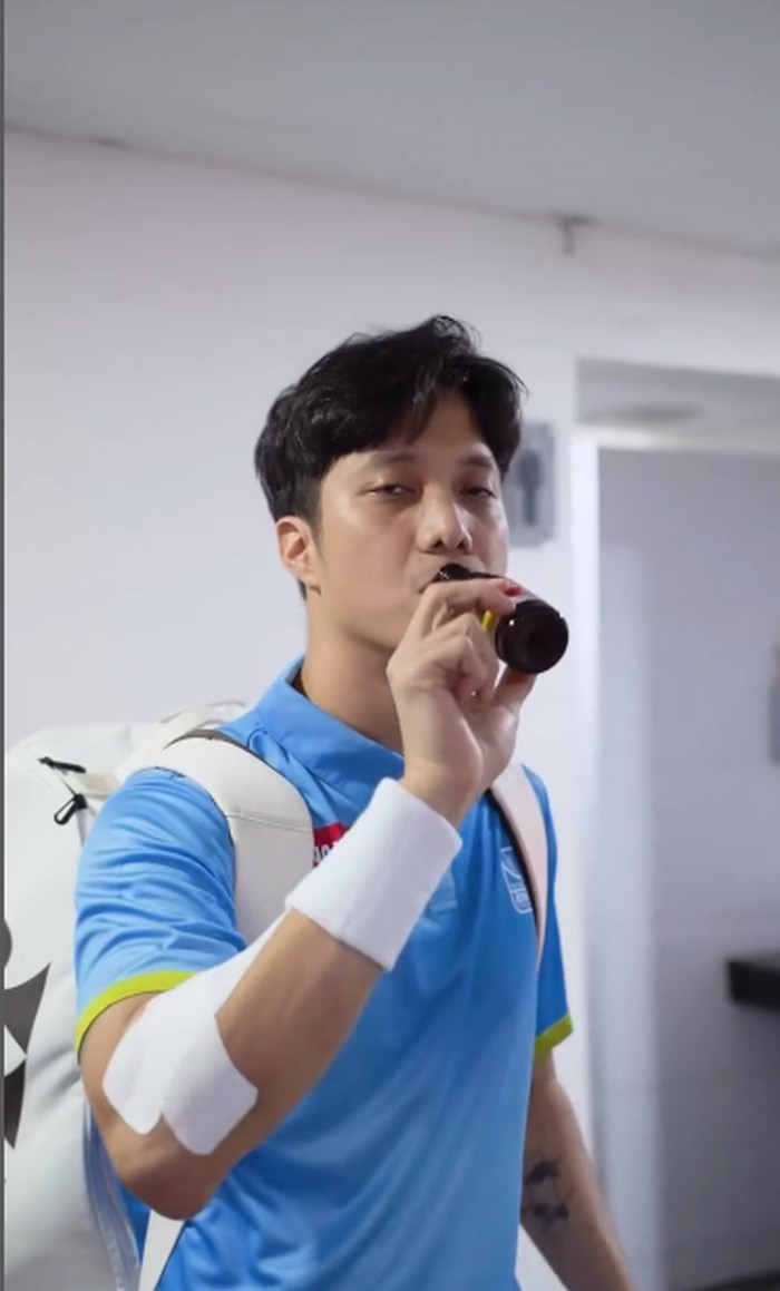 Dikta Wicaksono Doyan Makan Tiram hingga Makan di Lesehan Dikta Wicaksono Doyan Makan Tiram hingga Makan di Lesehan