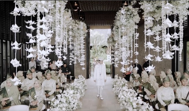 Foto Dekorasi Pernikahan Angga Yunanda dan Shenina Cinnamon