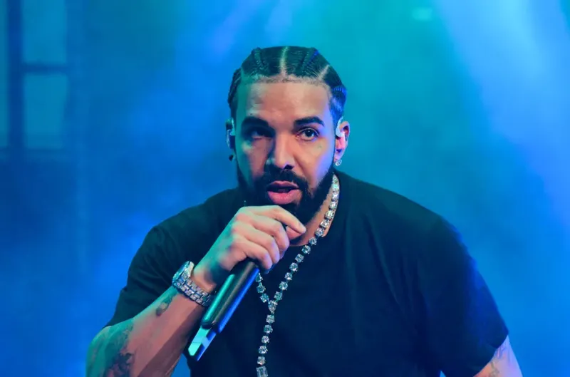 Gokil! Sebelum Konser, Drake Pesan Ayam dan Kentang Goreng Rp 27 Juta