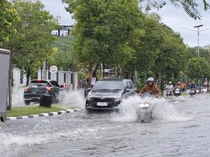 Warga Mataram Terdampak Banjir Mulai Terserang Penyakit Kulit