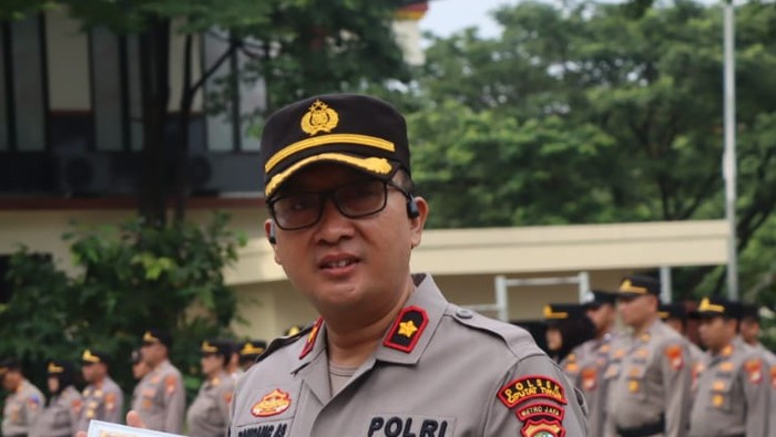 Kapolsek Ciputat Timur Kompol Bambang Askar Sodiq