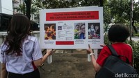 Padahal putusan MK pasal 330 menyatakan ayah atau ibu yang melakukan perampasan hak pengasuhan anak yang telah ditetapkan pengadilan sebagai tindakan yang bertentangan dengan hukum. Jika ditemukan kasus seperti ini, tentu para penegak hukum dan lembaga yang berkaitan wajib untuk menindak tegas mereka yang melanggar.