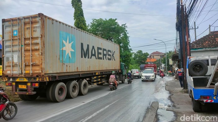 Kondisi terkini Jalan Raci Benowo Surabaya