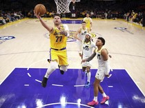 Luka Doncic Debut, Lakers Kalahkan Jazz