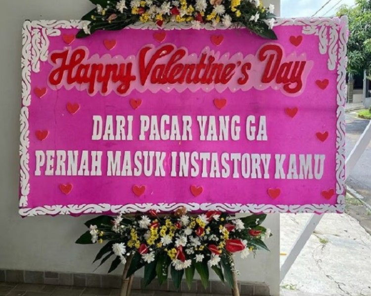 Meme Valentine berikut ini kocak deh, bikin yang jomblo juga jadi terhibur. Nggak papa, jomblo bersatu ya selama Valentine!