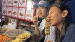 Momen Manis Angga Yunanda dan Shenina Cinnamon Saat Kulineran Bareng