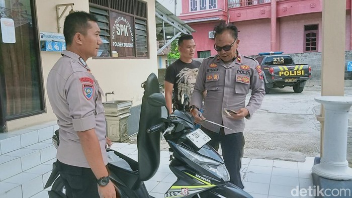 Motor milik maling kotak infak di Masjid Darussalam, Kecamatan Tulung, Klaten, Selasa (11/2/2025).