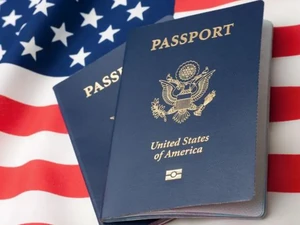 Paspor Amerika Serikat Terpuruk ke Peringkat Terendah dalam 20 Tahun