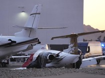 Penampakan 2 Pesawat yang Tabrakan di Bandara AS