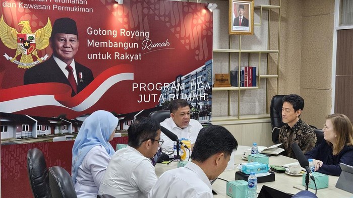 Pertemuan Wakil Menteri Perumahan dan Kawasan Permukiman (PKP) Fahri Hamzah dengan Perwakilan Asian Development Bank (ADB)