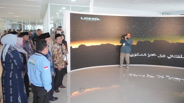 Gedung Pusat Literasi Keagamaan Islam (PLKI) Unit Percetakan Al-Qur'an (UPQ) Kementerian Agama di Ciawi, Bogor, Jawa Barat.