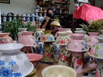 Raup Cuan dari Ubah Berabot Bekas Jadi Lampu Hias