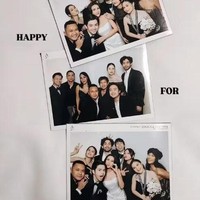 Berpose bersama para tamu undangan yang hadir, aktor Reza Rahardian rupanya juga hadir dan turut meramaikan acara. Foto: Instagram