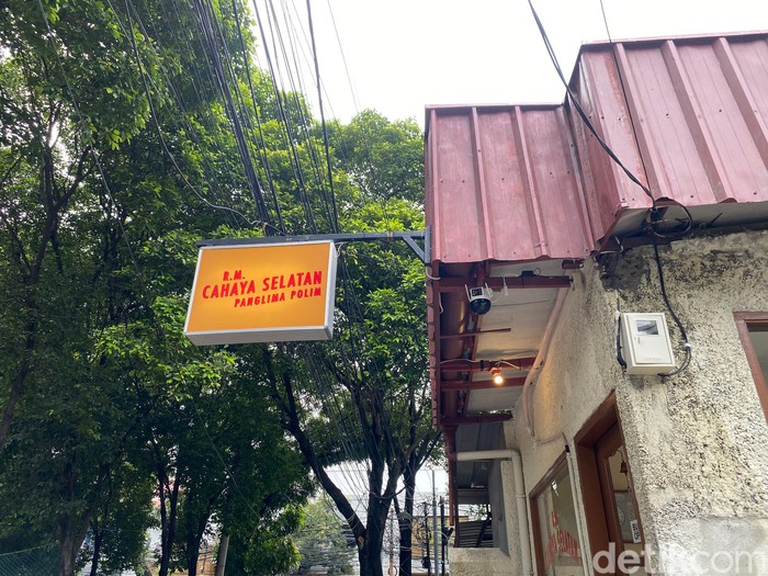 RM Cahaya Selatan : Cicip Nasi Warteg Kekinian ala China Peranakan RM Cahaya Selatan : Cicip Nasi Warteg Kekinian ala China Peranakan