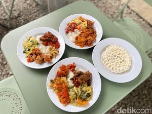 Yummy! Ada Masakan Rumahan China Peranakan di Warteg Kekinian