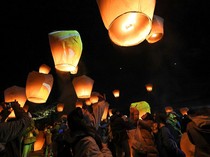 Mengapa Hari Waisak Identik dengan Pelepasan Lampion? Ternyata Ini Maknanya