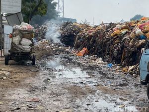 Perumda Pasar Juara Buka Suara soal Gurun Sampah di Pasar Gedebage