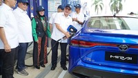 Proses pembangunan SPBH atau HRS memerlukan waktu setahun dan melibatkan berbagai pihak, termasuk pemerintah, akademisi, BRIN, Pertamina, PLN dan Indonesia Fuel Cell and Hydrogen Energy (IFHA).  Foto: Doc. TMMIN.