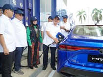 Cepet Banget! Isi Bahan Bakar Mobil Hidrogen di SPBH Toyota Cuma 3-5 Menit