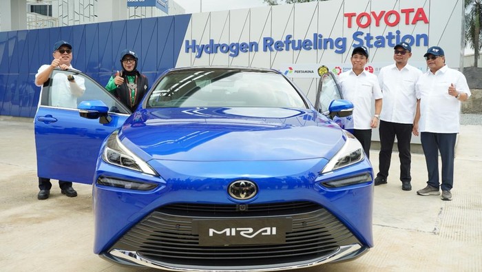Stasiun pengisian bahan bakar mobil hidrogen Toyota.