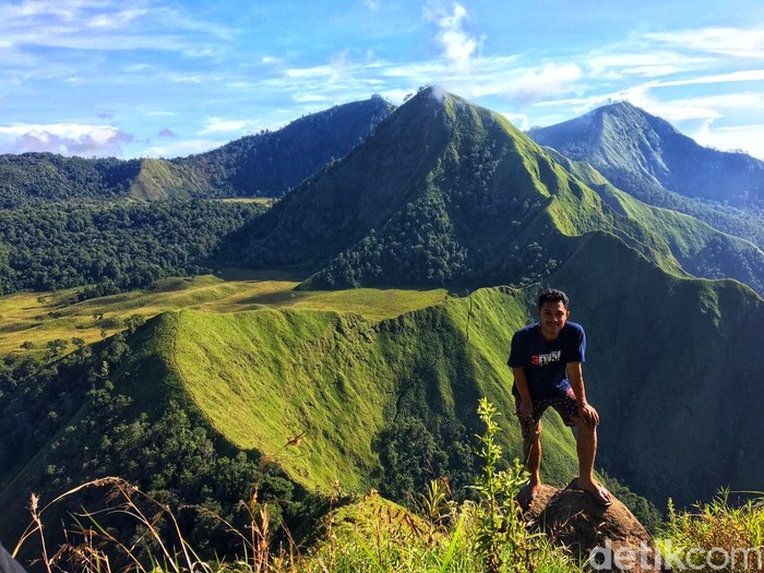 Suasana bukit Provok di Gunung Rinjani, Lombok Timur, NTB. (Ahmad Viqi/detikBali)