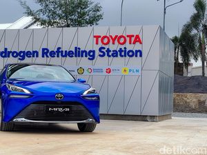 Fasilitas Sudah Ada, Kapan Toyota Jual Mobil Hidrogen di Indonesia?