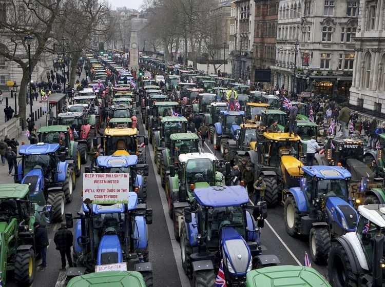Traktor Petani Kuasai Jalanan London, Protes Kenaikan Pajak