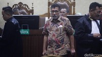 Sedangkan proses pengurusan perkara itu diduga tidak terlepas dari peran Zarof Ricar sebagai makelar kasus (markus). 