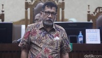 Zarof mengakui pengacara Ronald, Lisa Rachmat, meminta bantuan agar Ronald Tannur tetap bebas di tingkat kasasi. 