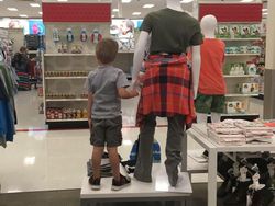 10 Kelakukan Kocak Bocil yang Bikin Nyengir, Ada-ada Aja